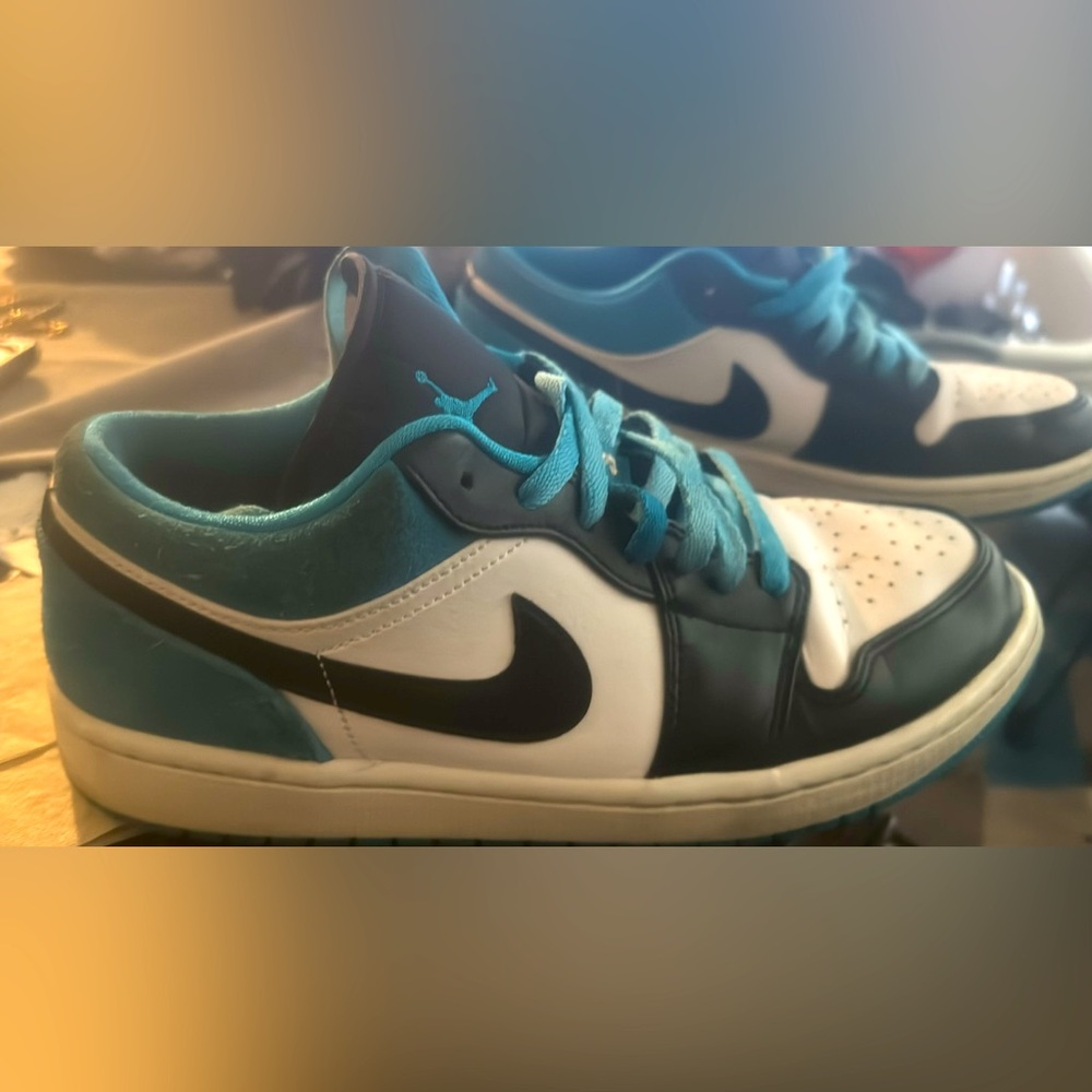 Air Jordan 1 low laser blue
